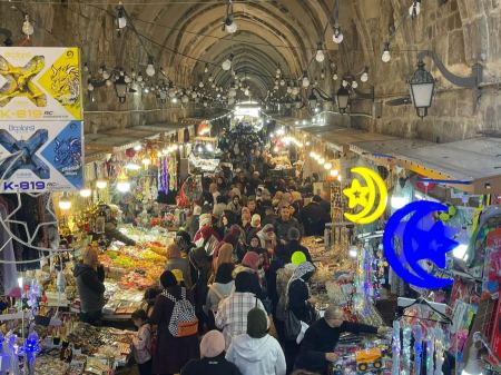 معسكر القدس أولًا ينعش أسواق البلدة القديمة